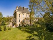 Chateau Avec Dependances Entre Peyrehorade Et Dax 900m²...