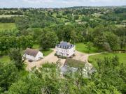 Château avec parc de 30 ha 570m² Montluçon