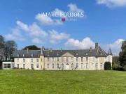 Château classé Mh de 1400 m² dans un parc de 42 hectares...