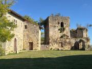 Château de Clermont Dessous du XIeme siècle 265m² Nérac