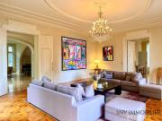 Château d'exception au sein d'un parc arboré...