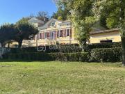 CHÂTEAU et SA MAISON de Gardien VUE TERRAIN PISCINE...