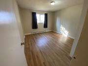 Chateau Gardens 1 Bedroom Apartment for Rent at 111 Knox...