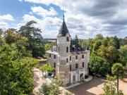 Château historique du XVIIème, 600 m², parc 10 ha, piscine
