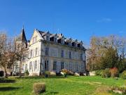 Château Napoléon Iii avec parc et dépendances 552m²...