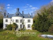 CHATEAU XIXEME & DEPENDANCES SUR PARC 4.5 HA PAU 10 MIN