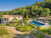 CHATEAUNEUF DE GRASSE: Une Exceptionnelle Villa a CHATEAUNEUF DE GRASSE: Une Exceptionnelle Villa a