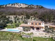 Chateauneuf De Grasse: Villa avec vue panoramique sur la...
