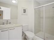 Unique 1015/408 Lonsdale St, Melbourne Apartment for...