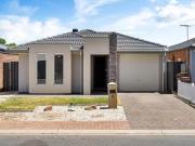 Rental! 10 Oakwood Circuit, Munno Para West, SA 5115