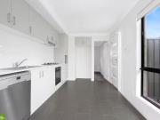 Cheap 1/35 Acland Drive, HORSLEY Apartment for rent...