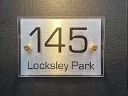 Charming 145 Locksley Park
