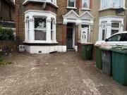 Rental! 1 BA 2 bedroom apartment for rent in Forest...