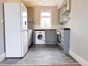 Cozy 1 BA 2 bedroom flat for rent in Gravelly Hill...