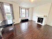 Unique 1 BA 2 bedroom flat for rent in Grove Green Road,...
