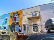 Cozy 1 BA 2 bedroom terraced house for rent in The...