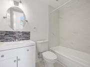 Charming 1 BA 2 Bedroom with In Suite laundry Buena Vista