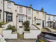 Rental! 1 BA 4 bedroom terraced house for rent in...