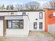 Just in! 1 BA 4 bedroom terraced house for rent in...