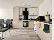 Cozy 1 bedroom apartment for rent in Commercial Road,...