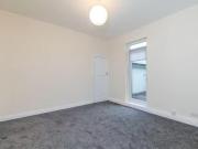 Deal! 1 bedroom apartment for rent in High Street,...