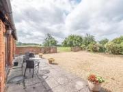 Just in! 1 bedroom barn conversion for rent in Haye...