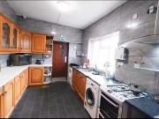 Unique 1 bedroom house share for rent in Gladstone Road,...