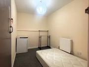 Just in! 1 bedroom house share for rent in Penarth Road,...