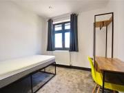 Just in! 1 bedroom semi detached house for rent in Monks...