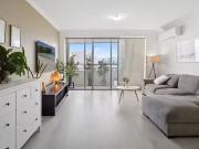Rental! 1 BR 174/1 7 Moores Crescent, Varsity Lakes, QLD... Rental! 1 BR 174/1 7 Moores Crescent, Varsity Lakes, QLD...