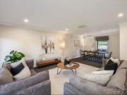 Cozy 207 Fletcher Street, East Albury House for rent...
