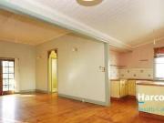 Cozy 21 Thomas Street, Greenslopes, QLD 4120