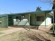 Deal! 2/40 Old Airport Drive, Emerald, QLD 4720