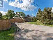 Charming 2 740 Collins Bay Road, Kingston South Of Taylor K.