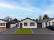 Rental! 2 BA 3 bedroom detached bungalow for rent in...