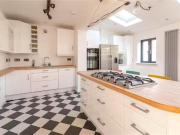 Charming 2 BA 3 bedroom semi detached house for rent in...