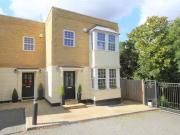 New 2 BA 3 bedroom terraced house for rent in Barfield...