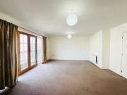 Cozy 2 bedroom apartment for rent in Centre Quay,...