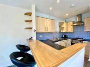 For Rent! 2 bedroom apartment for rent in Redland...