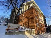 Charming 2 Bedroom Broadview Legislature Apartments