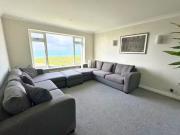 Charming 2 bedroom flat for rent in Sea Road, Barton on...