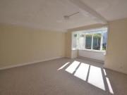 Deal! 2 bedroom house for rent in Chequers Lane, Great...