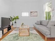 Unique 2 BR Agnes Street