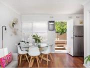 Cheap 3/45 Lagoon Street, Narrabeen Apartment for rent...
