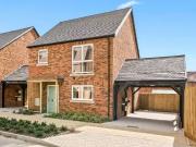 Nice 3 BA 4 bedroom detached house for rent in Ragstone...
