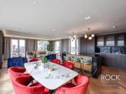 Nice 3 bedroom apartment for rent in Snow Hill Wharf,...