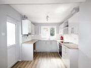 Charming 3 bedroom end of terrace house for rent in...