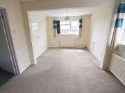 Deal! 3 bedroom semi detached house for rent in Brodrick...