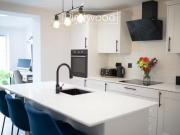 Deal! 3 bedroom semi detached house for rent in Waverley...