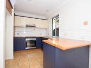 Deal! 3 BR 4/22 Park Lane, Yeerongpilly, QLD 4105